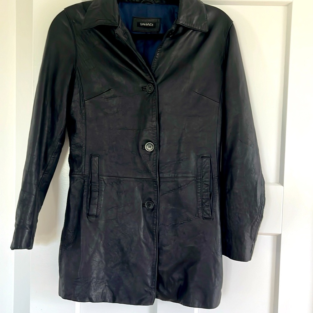Tahari Genuine leather fitted jacket ! Black
